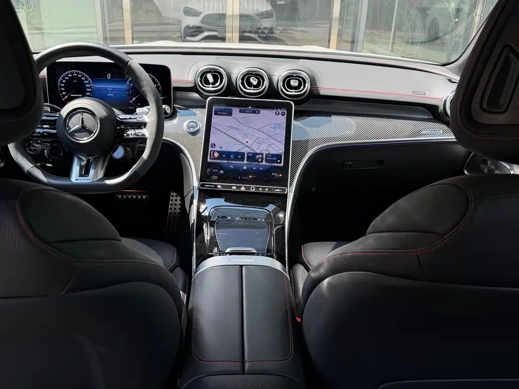 Mercedes-Benz C-Class AMG 2025 — фото 16