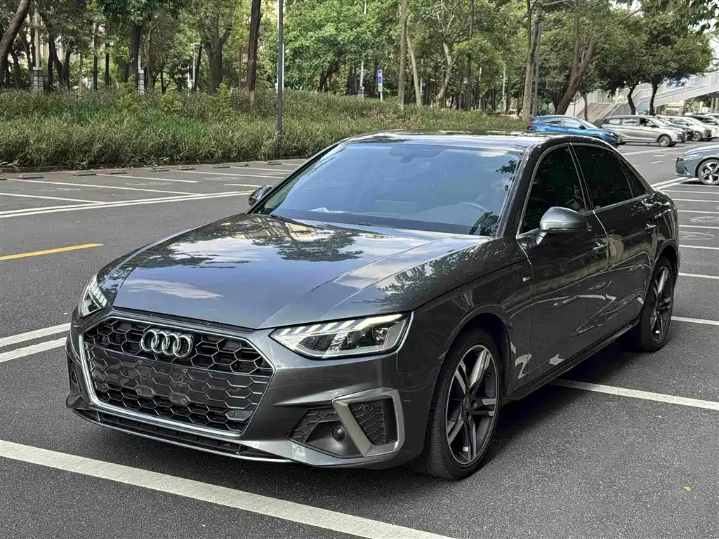 Audi A4L 2021