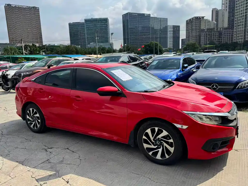 Honda Civic 2018 — фото 5
