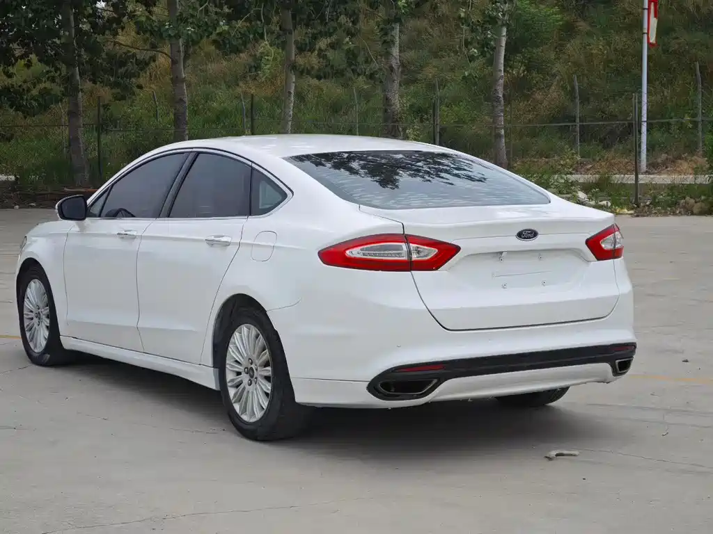 Ford Mondeo 2016 — фото 4