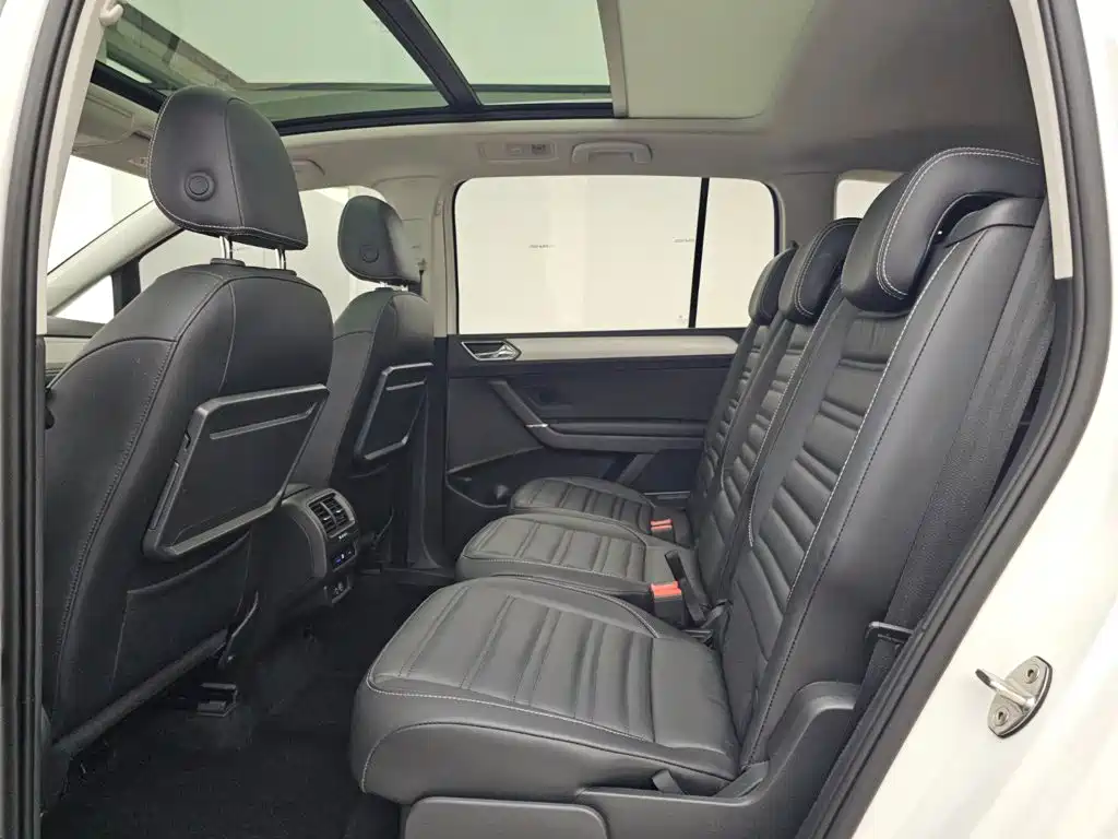 Volkswagen Touran 2021 — фото 14