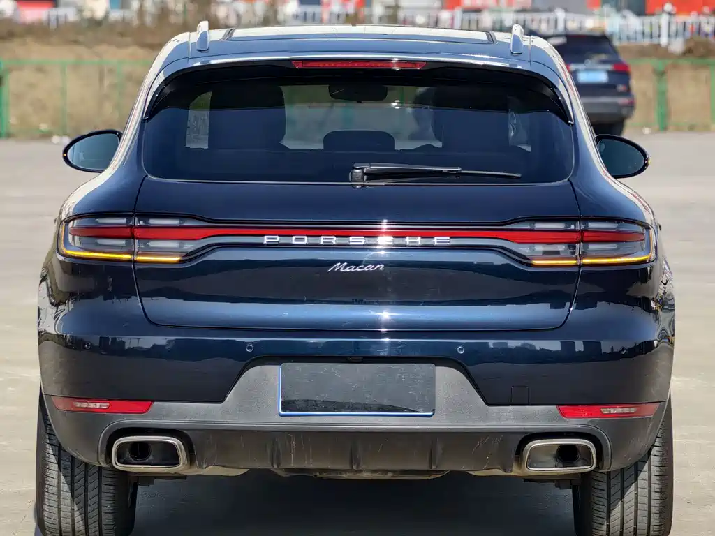 Porsche Macan 2019 — фото 16