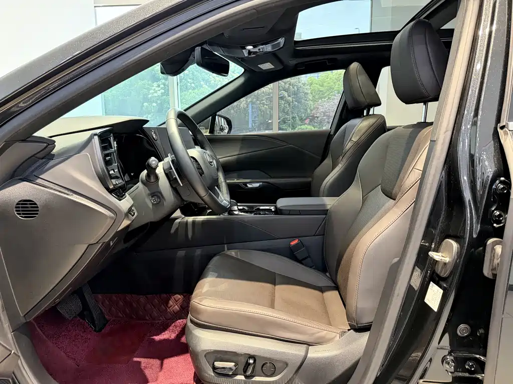 Lexus RX 2024 — фото 13