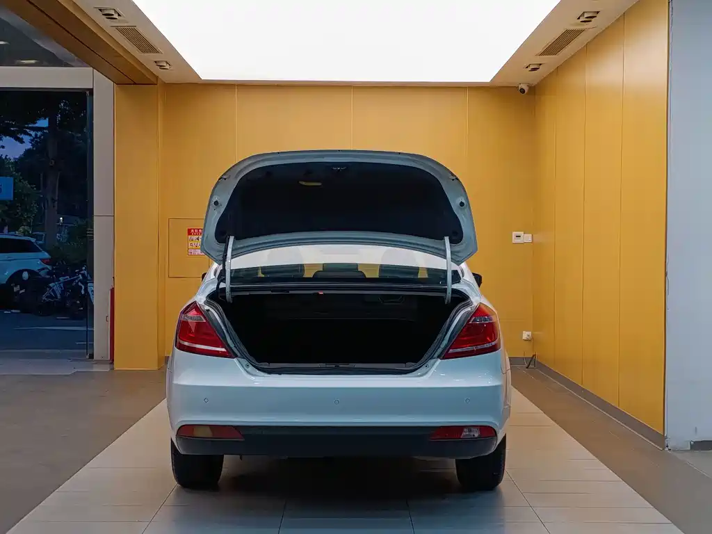 Geely Emgrand 2016 — фото 27