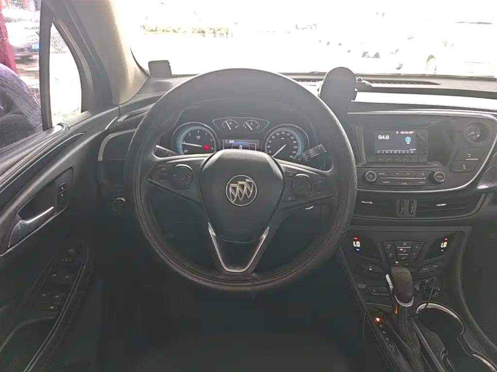Buick Envision Plus 2017 — фото 11