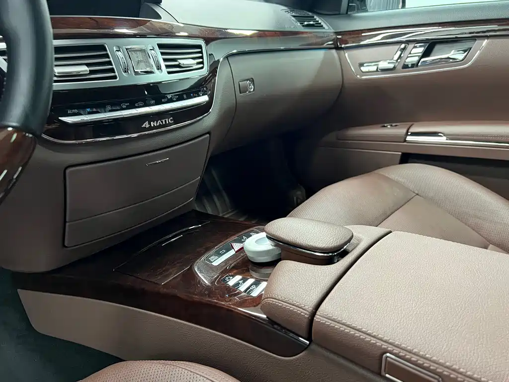 Mercedes-Benz S-Class 2011 — фото 10