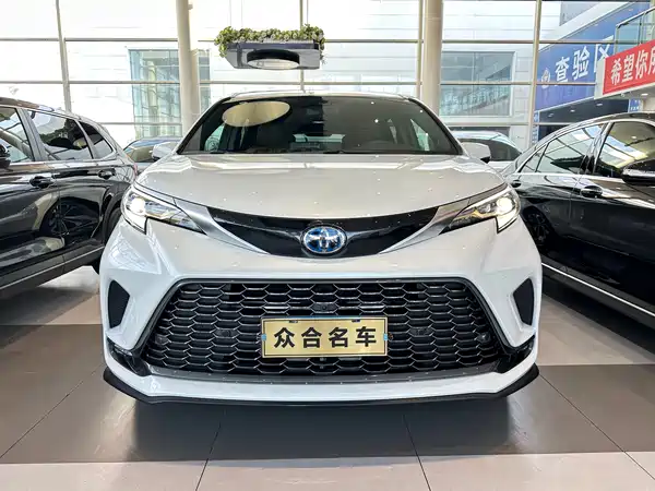 Toyota Granvia 2022