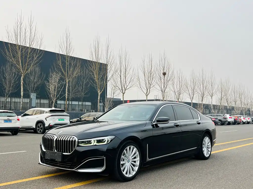 BMW 7 Series 2020 — фото 1