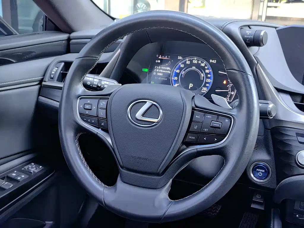 Lexus ES 2021 — фото 10