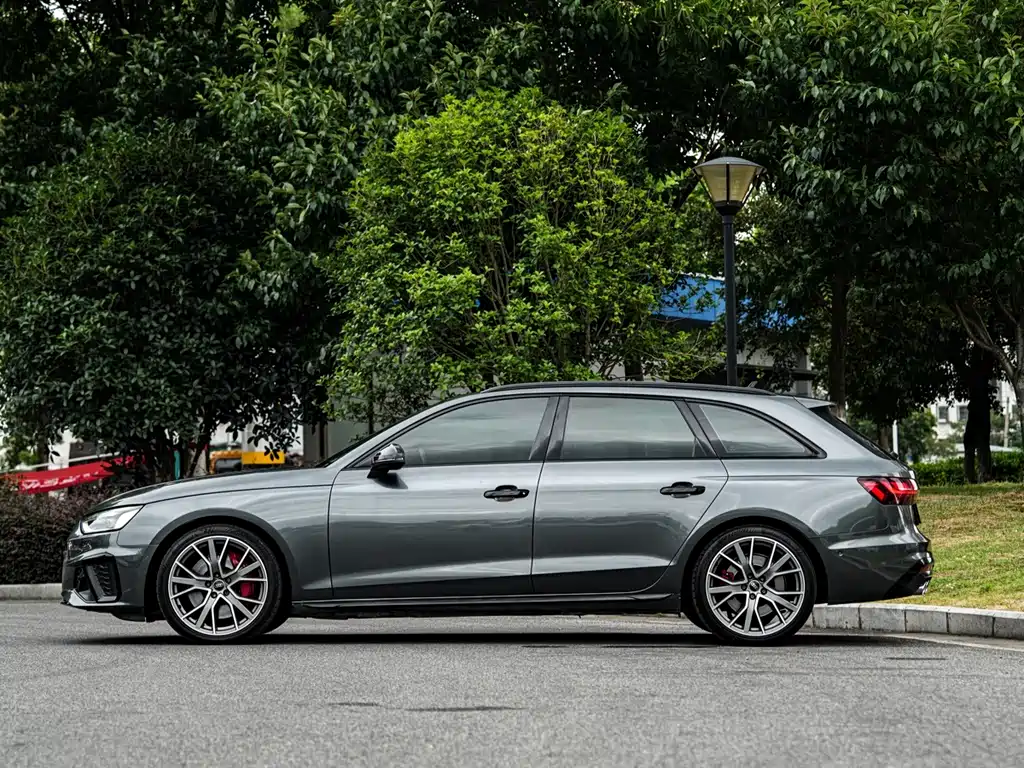 Audi S4 2024