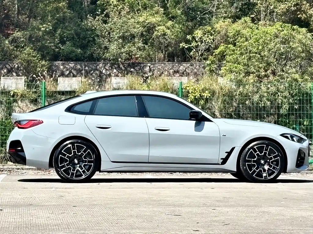BMW 4 Series 2025 — фото 21