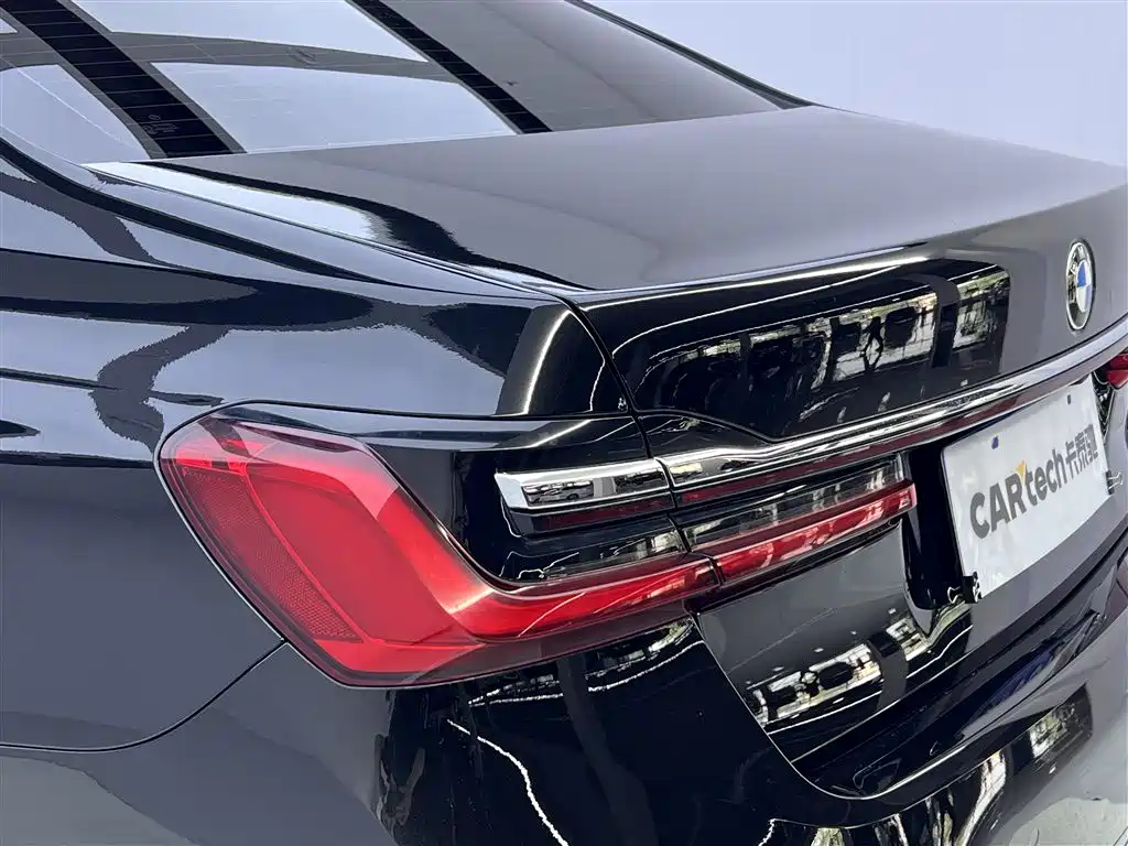 BMW 7 Series 2021 — фото 10