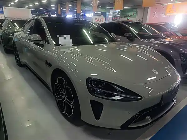 Xiaomi SU7 2024