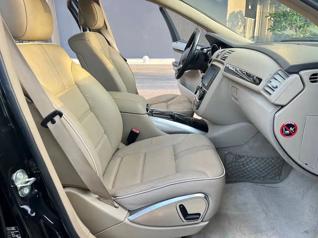 Mercedes-Benz R-Class 2017 — фото 15