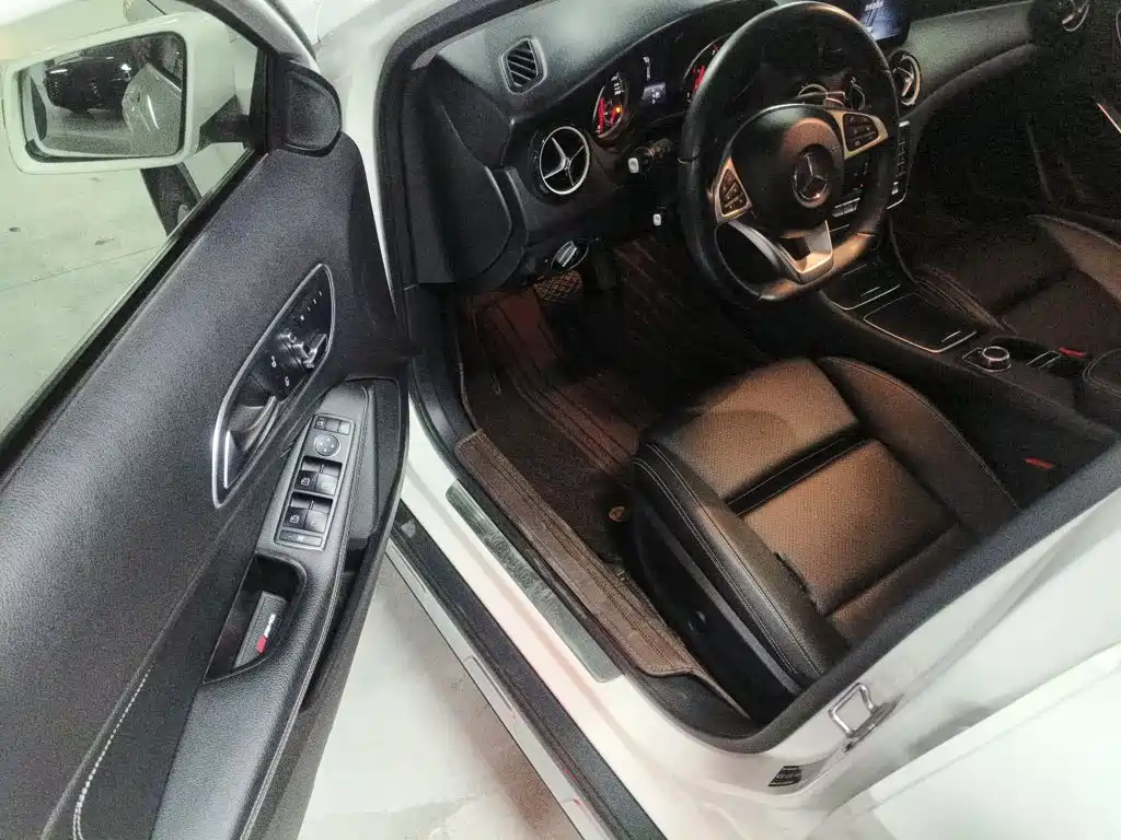 Mercedes-Benz GLA 2019 — фото 12