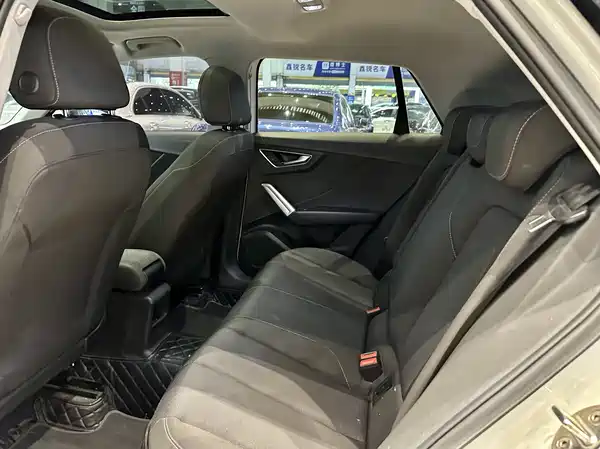 Audi Q2L 2021