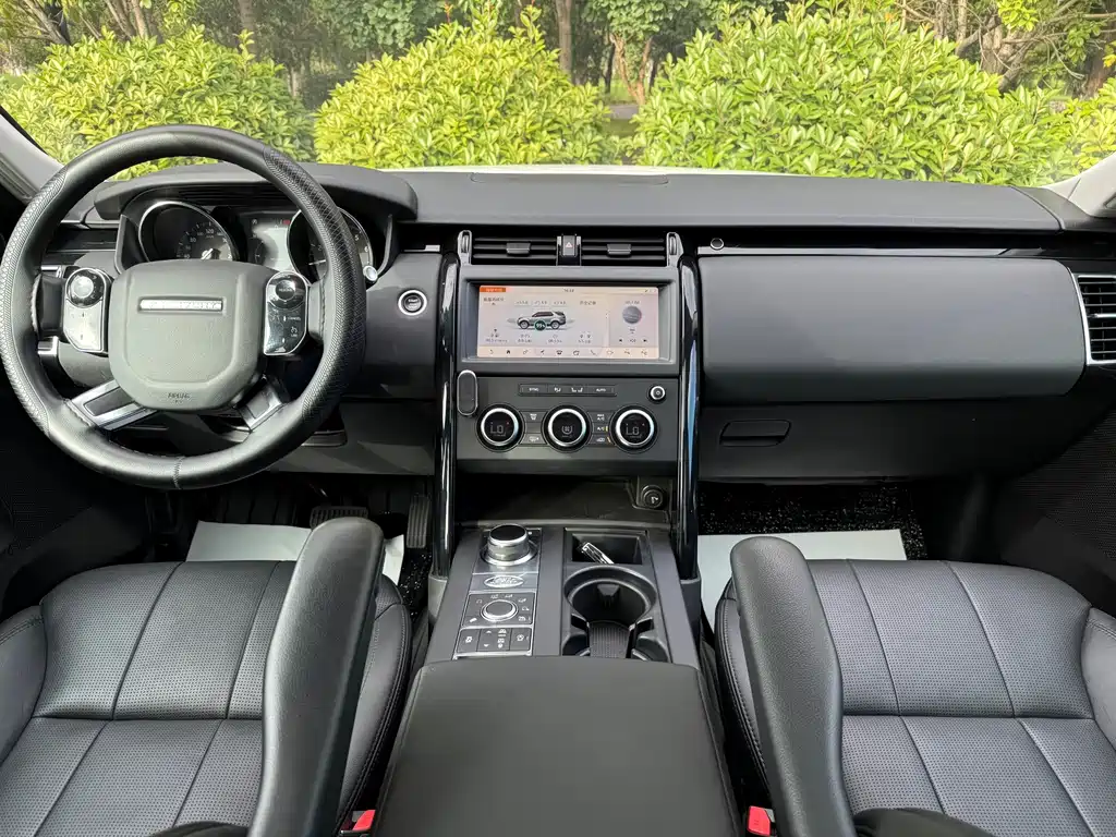 Land Rover Discovery 2019 — фото 11