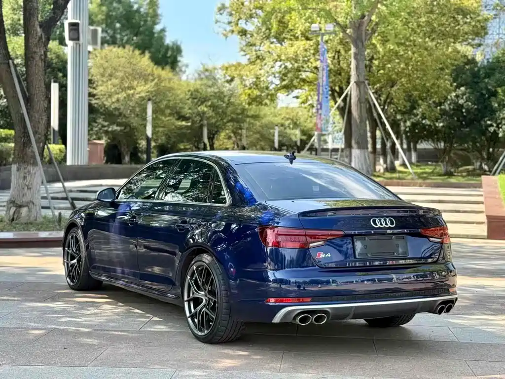 Audi S4 2018 — фото 8