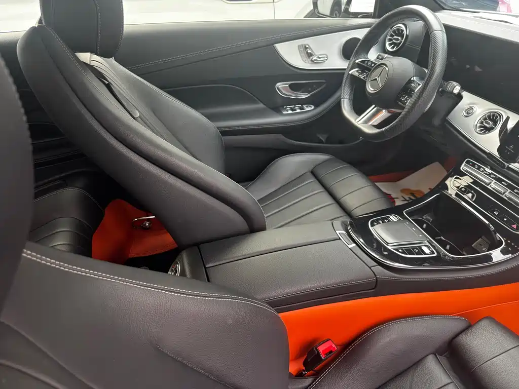 Mercedes-Benz E-Class 2023 — фото 12