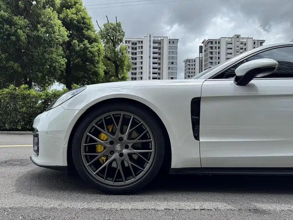Porsche Panamera 2021 — фото 11