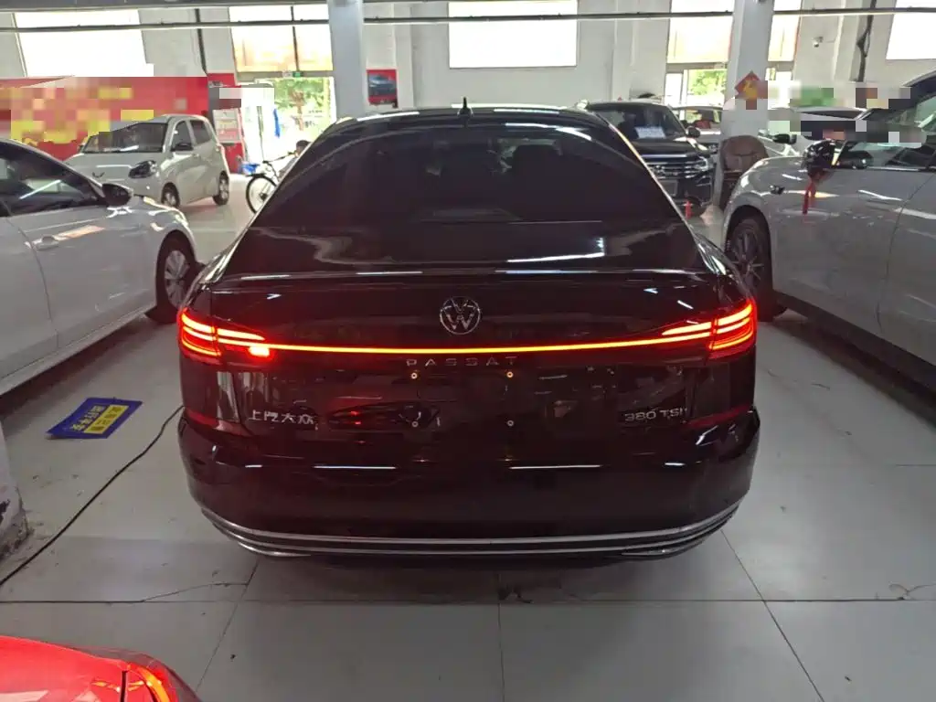 Volkswagen Passat 2025