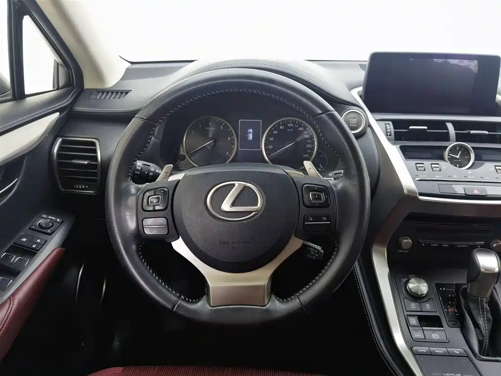 Lexus NX 2020 — фото 11