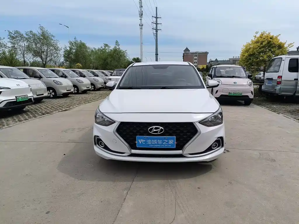 Hyundai Elantra 2017 — фото 2