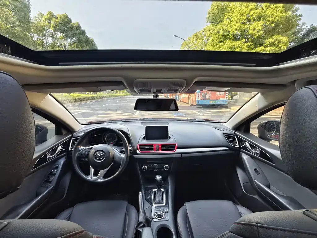 Mazda 3 Axela 2015 — фото 6