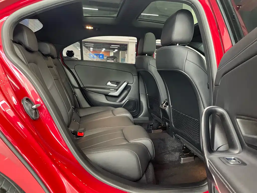 Mercedes-Benz A-Class 2022 — фото 8