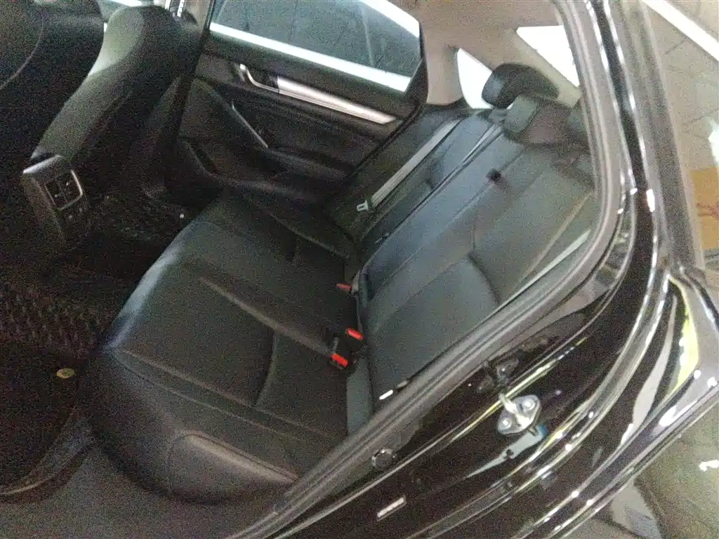 Honda Accord 2022 — фото 17