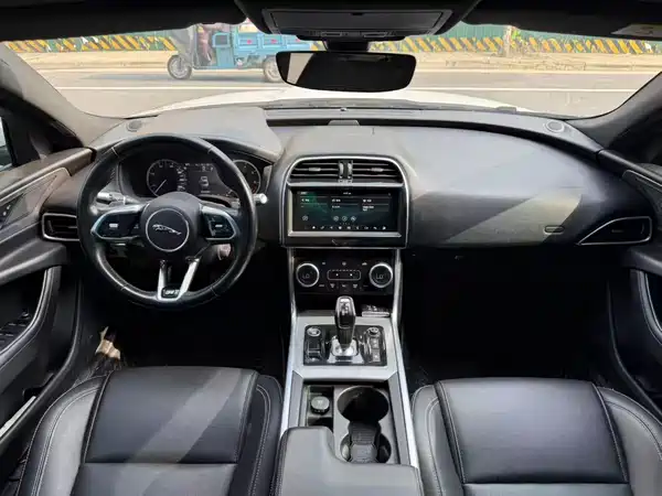 Jaguar XEL 2020