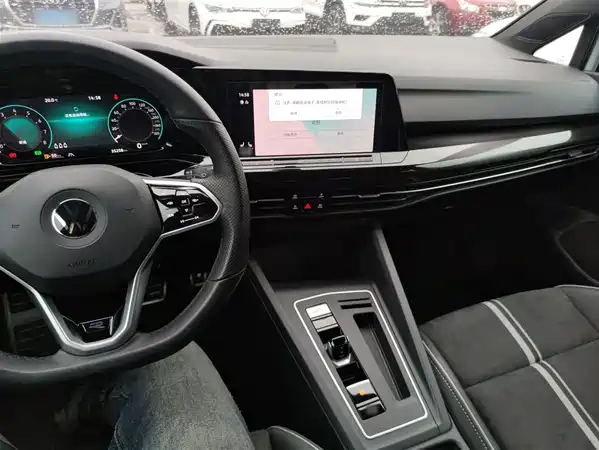 Volkswagen Golf 2023
