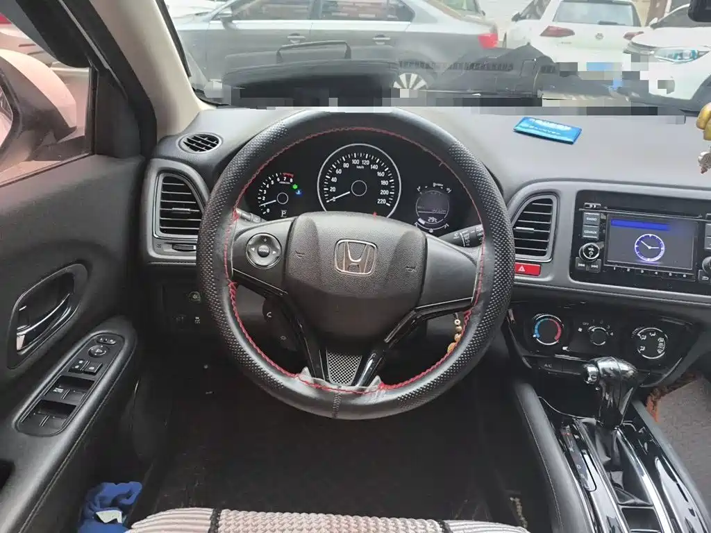 Honda Vezel 2016