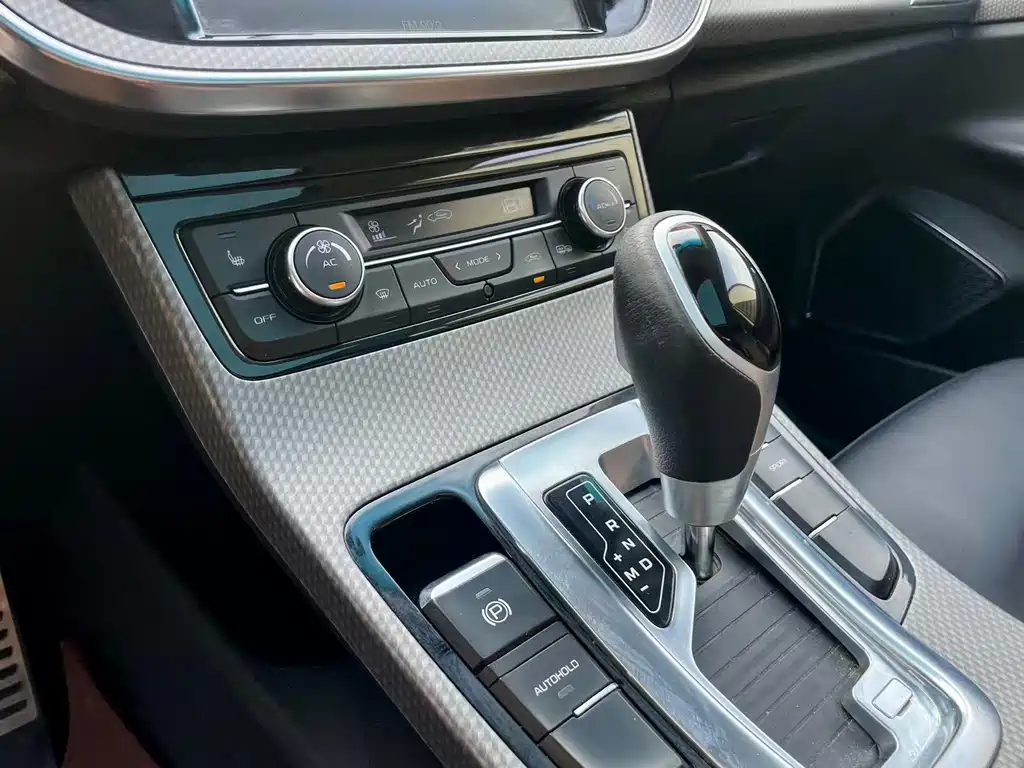 Geely Emgrand GS 2017 — фото 13