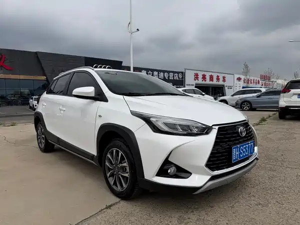 Toyota Yaris L 2022