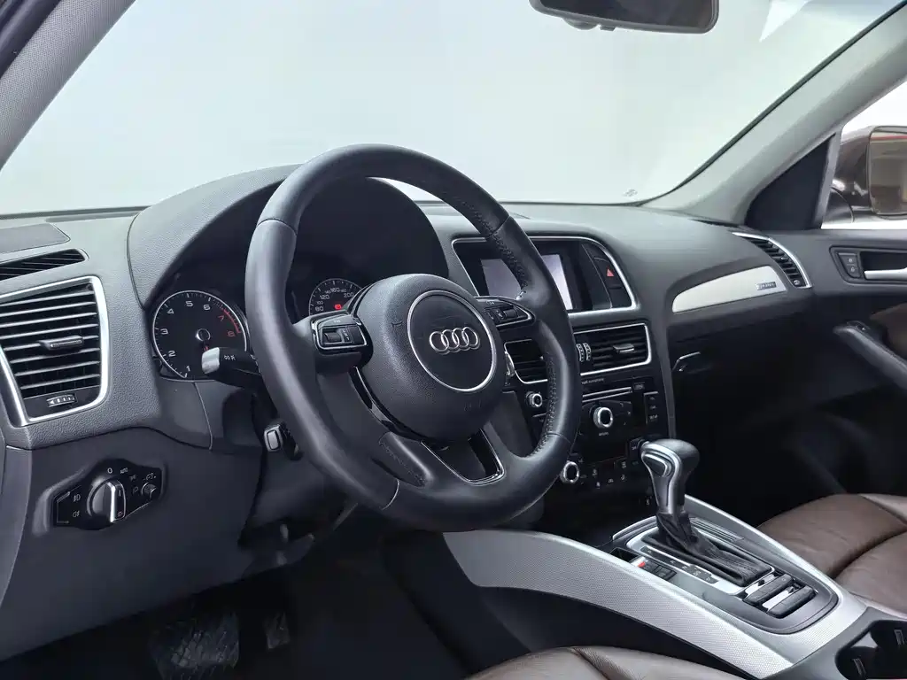 Audi Q5 2015 — фото 12