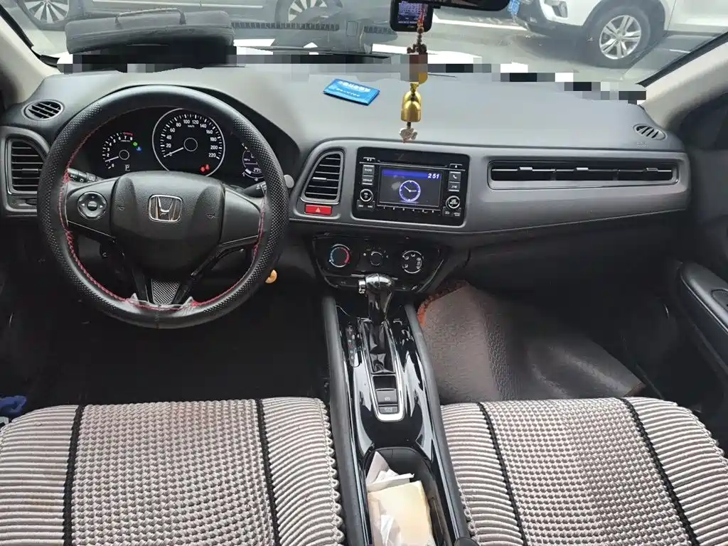 Honda Vezel 2016