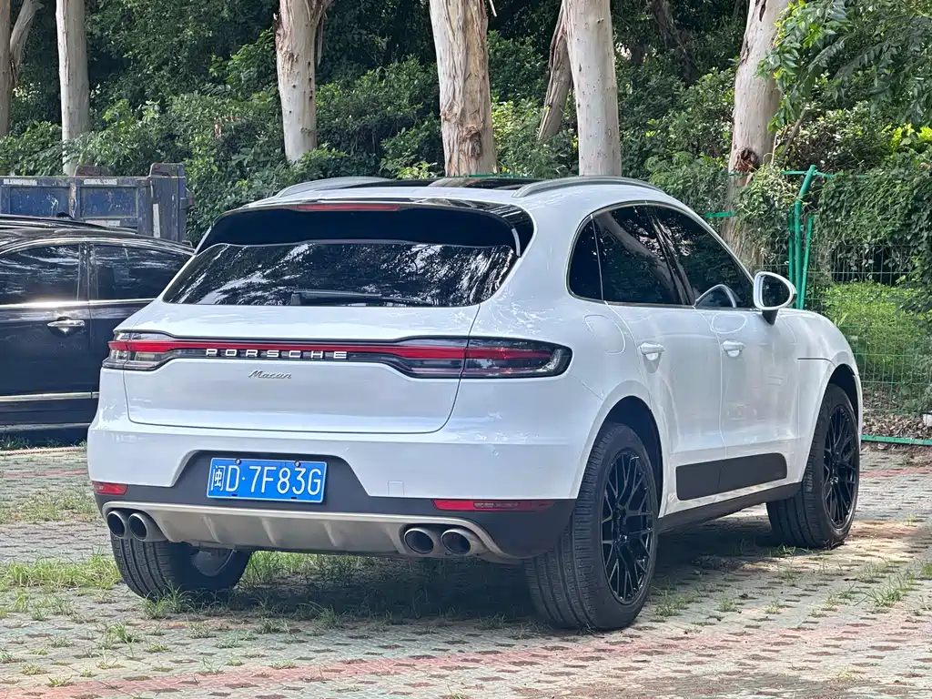 Porsche Macan 2021 — фото 10