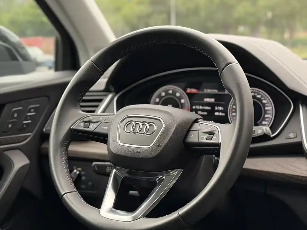 Audi Q5L 2022 — фото 9