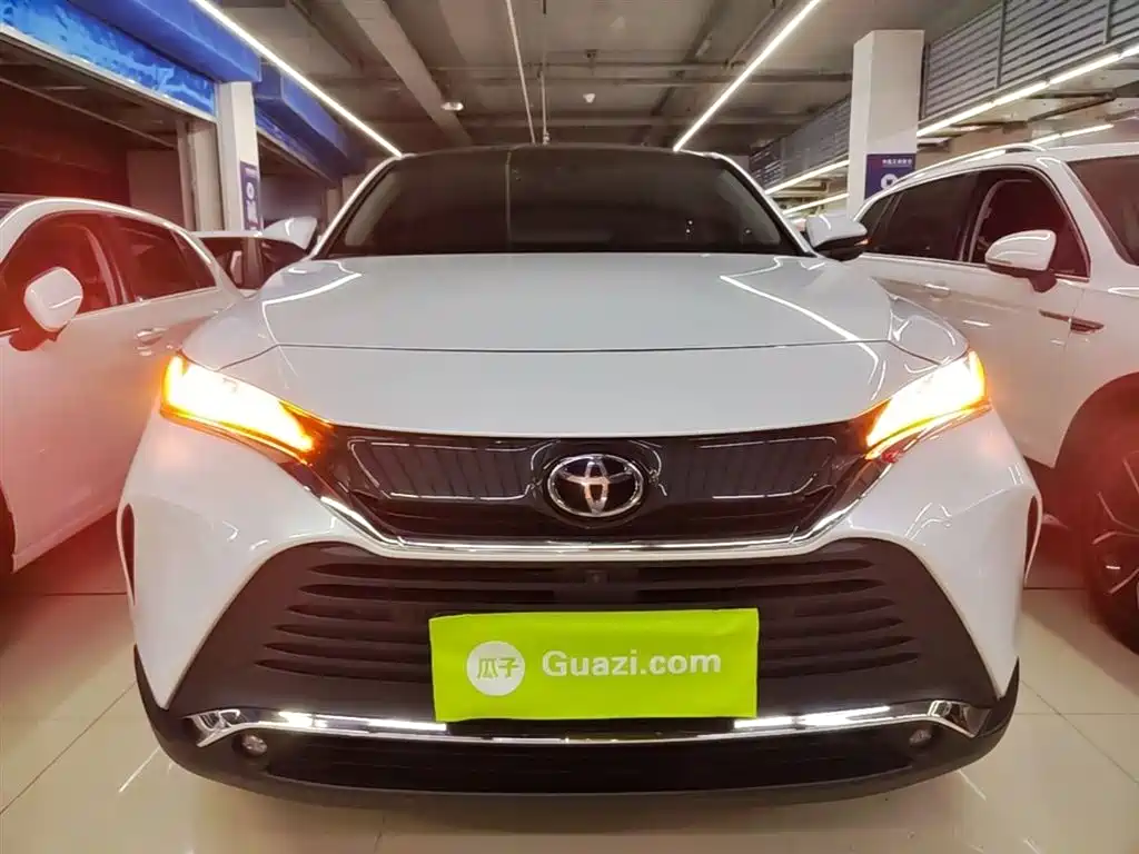 Toyota Harrier 2022 — фото 3