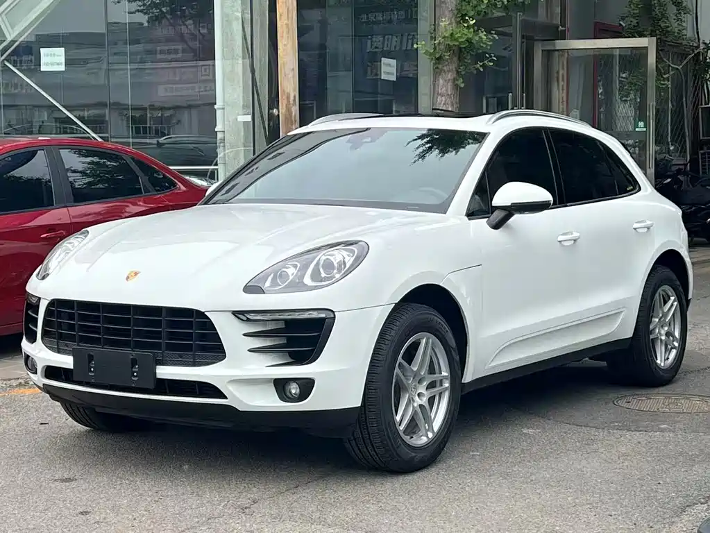 Porsche Macan 2018 — фото 1