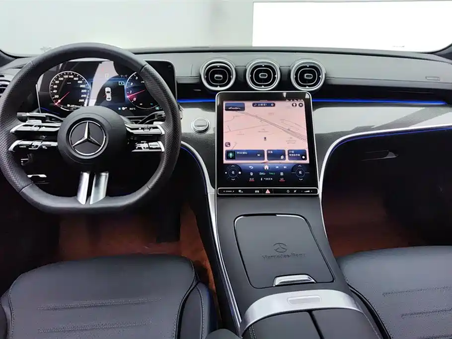 Mercedes-Benz C-Class 2023 — фото 12