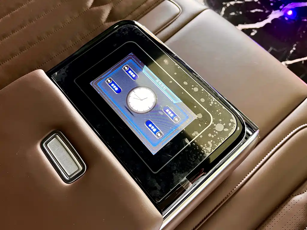 Mercedes-Benz V-Class 2025 — фото 22