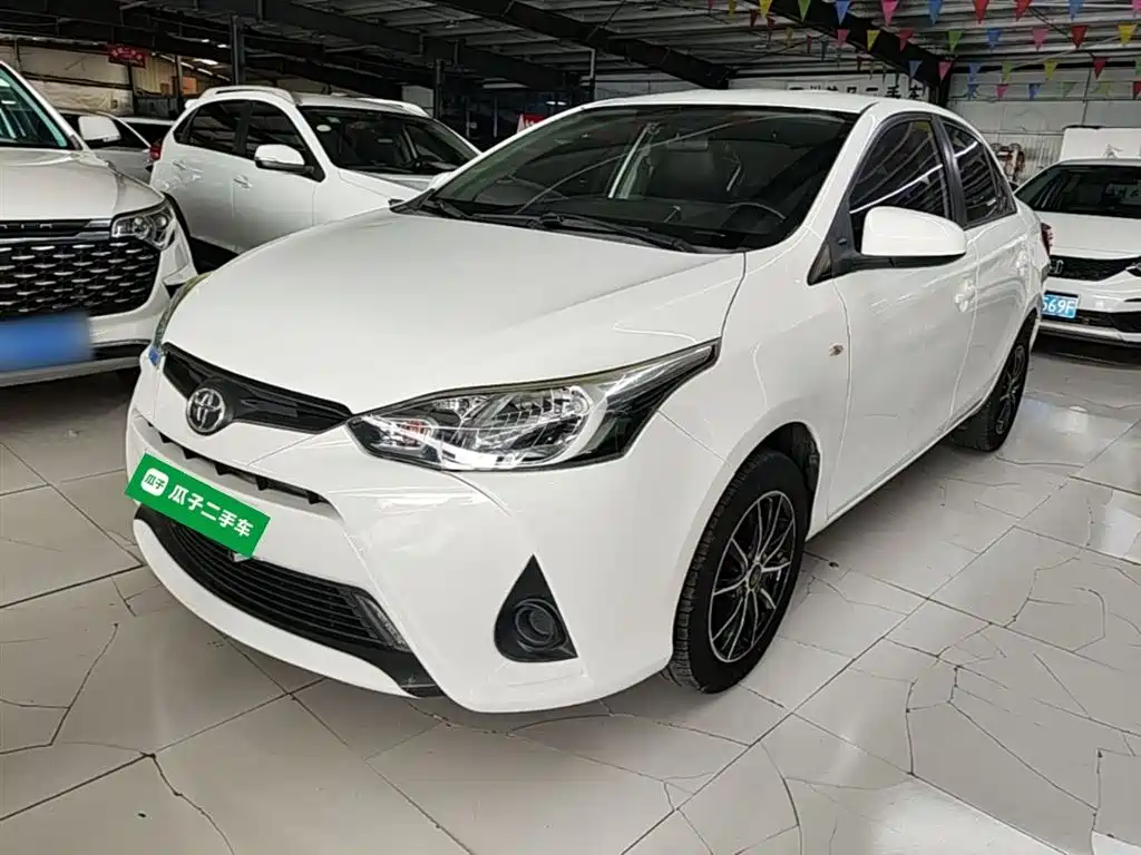 Toyota Yaris L 2018 — фото 1