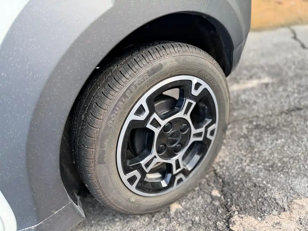 Geely Galaxy Panda 2025 — фото 16