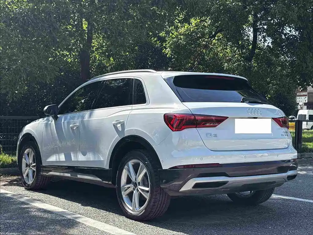 Audi Q3 2023 — фото 10