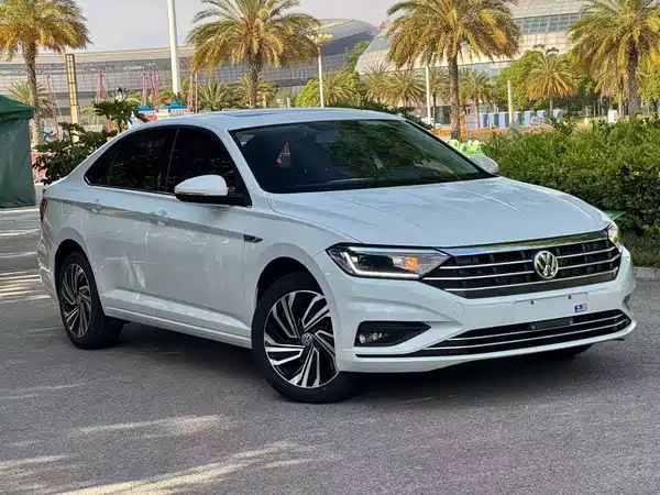 Volkswagen Sagitar 2022