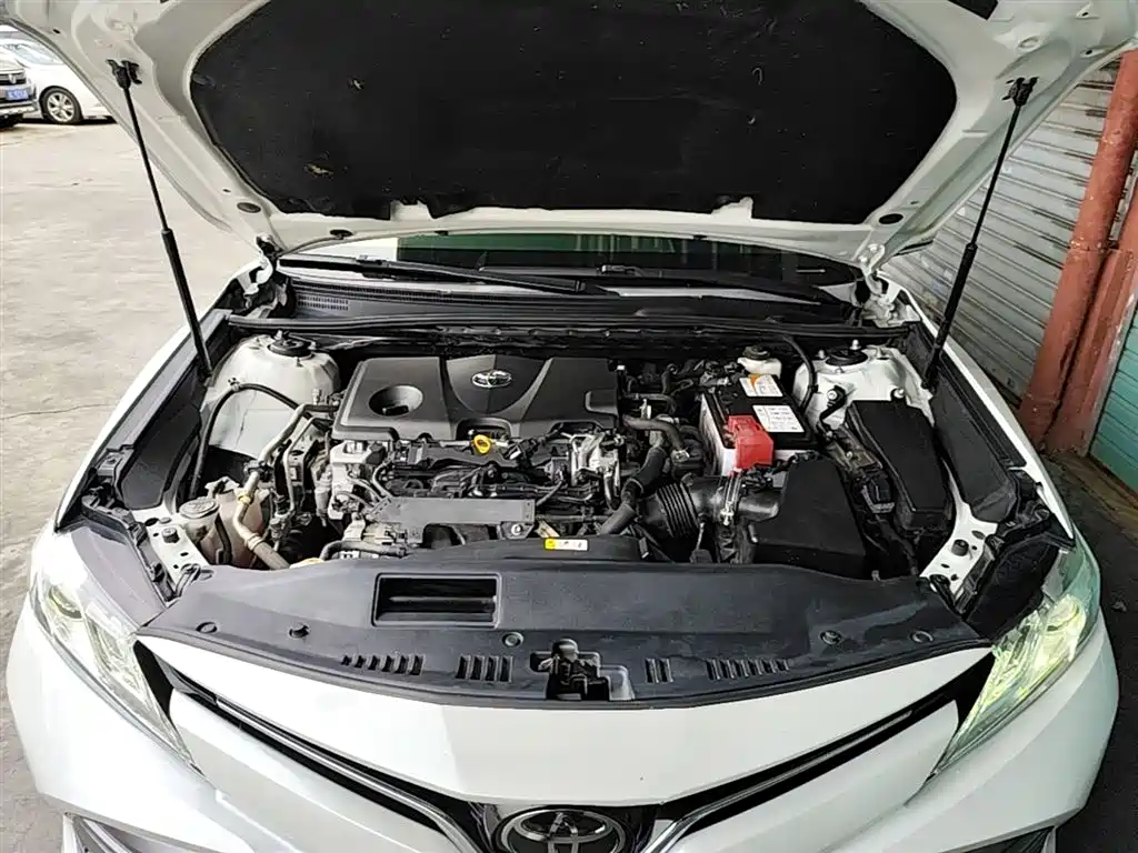 Toyota Camry 2020 — фото 20