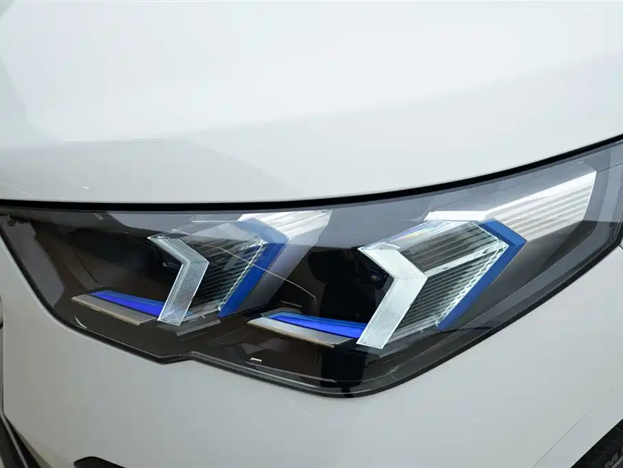 BMW X2 2025 — фото 14