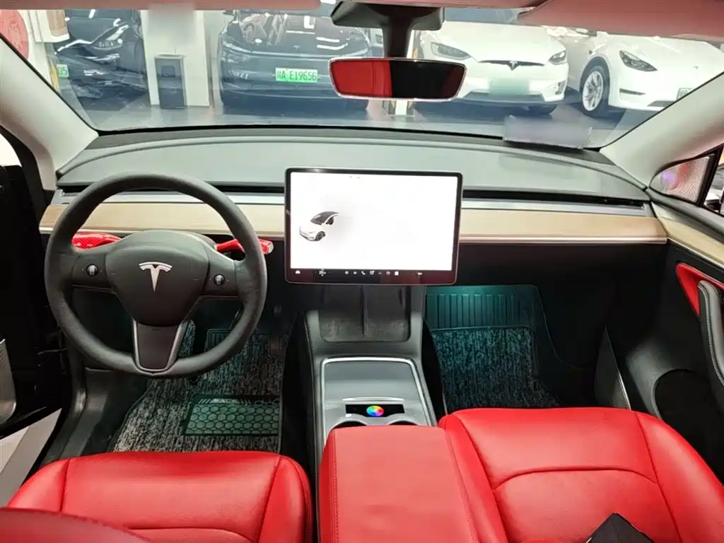 Tesla Model Y 2021 — фото 10